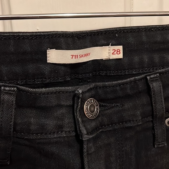 Levi’s 711 Skinny Jeans - Picture 3 of 9